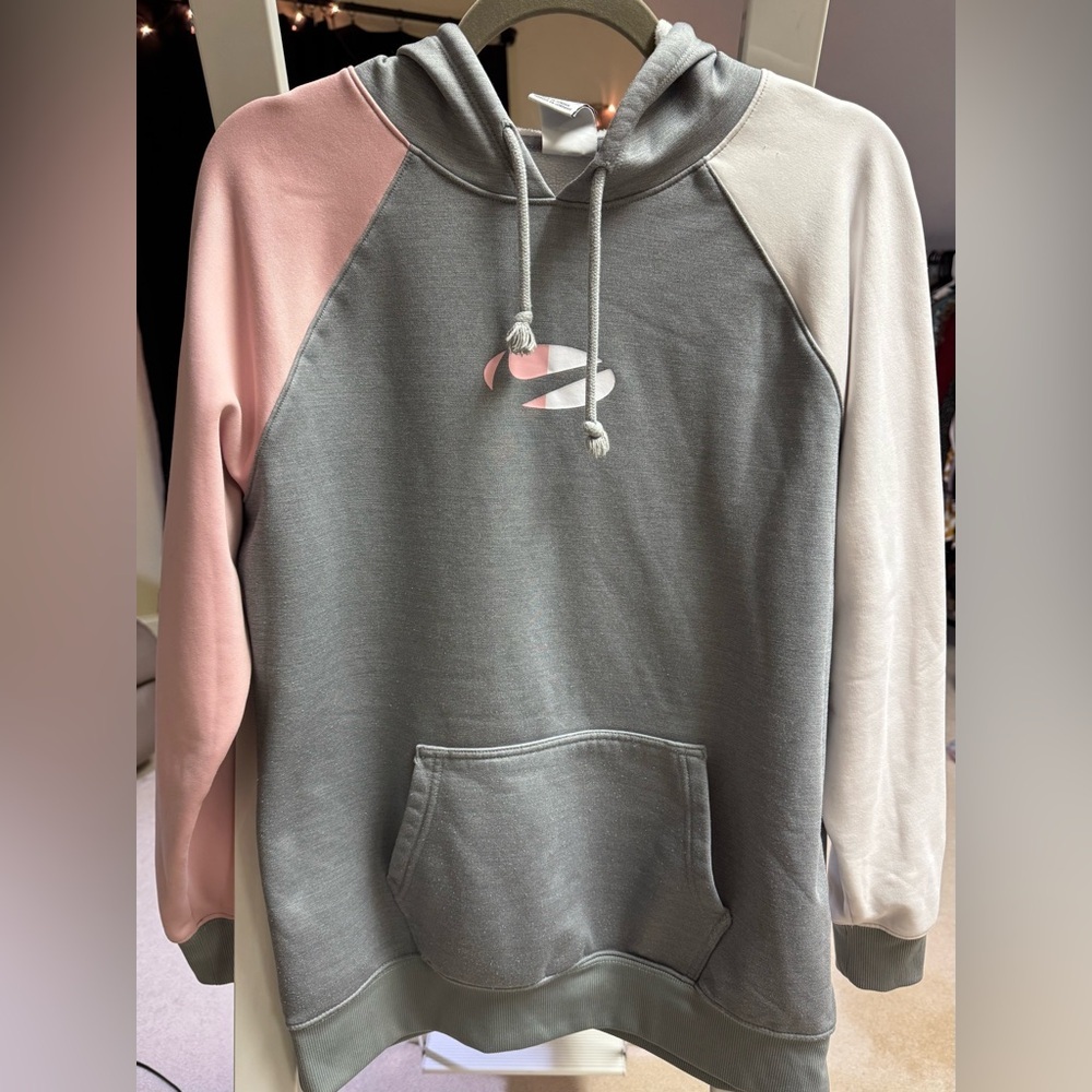 Nike Therma- Fit pullover preloved size S P Ch runs‎ big Women’s size